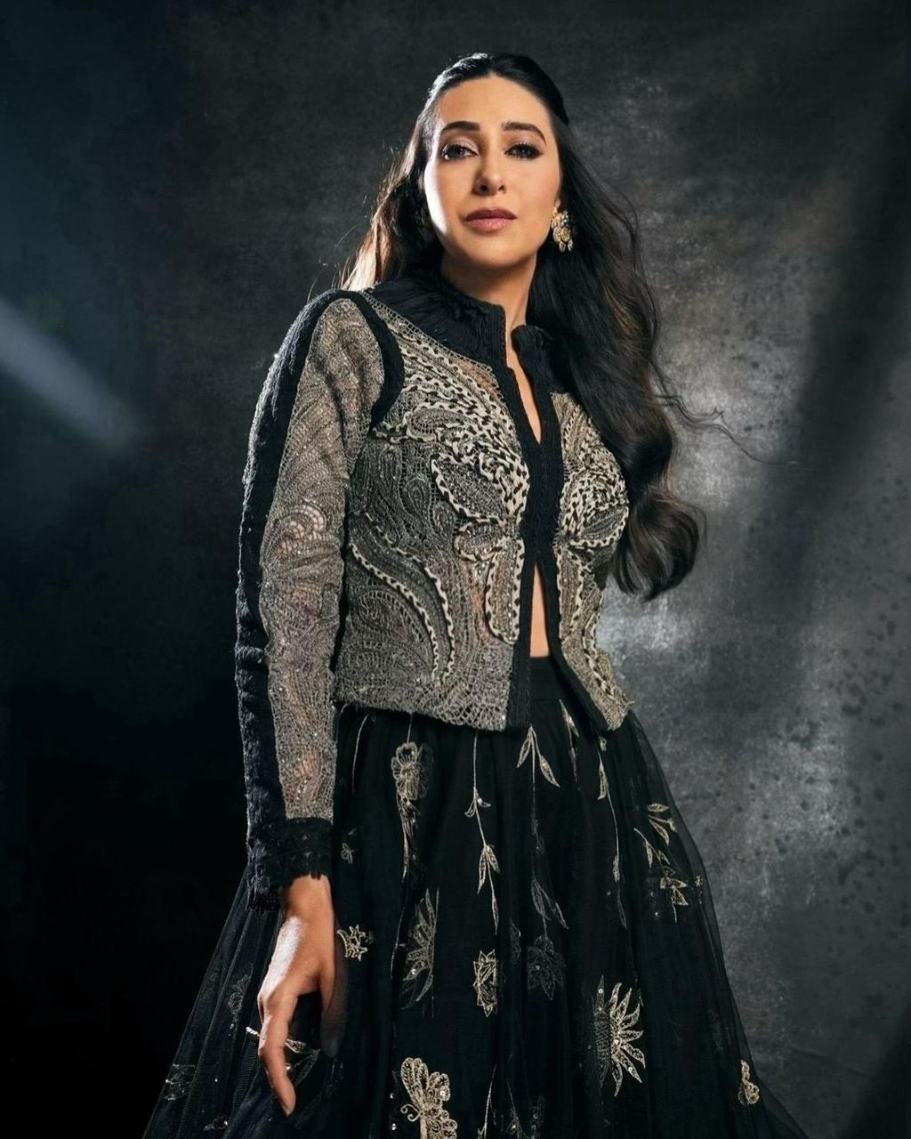 Karishma Kapoor in Onzari